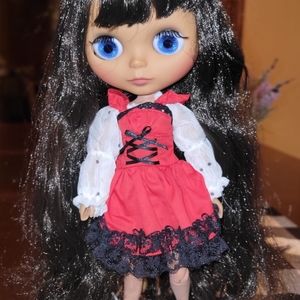 Red and black dress for Blythe
